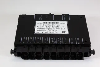 OEM Right Power Seat Control Module - 2118704726